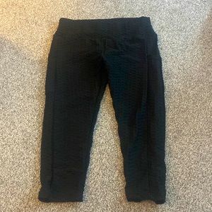 Ruched “TikTok Butt Leggings” Capri